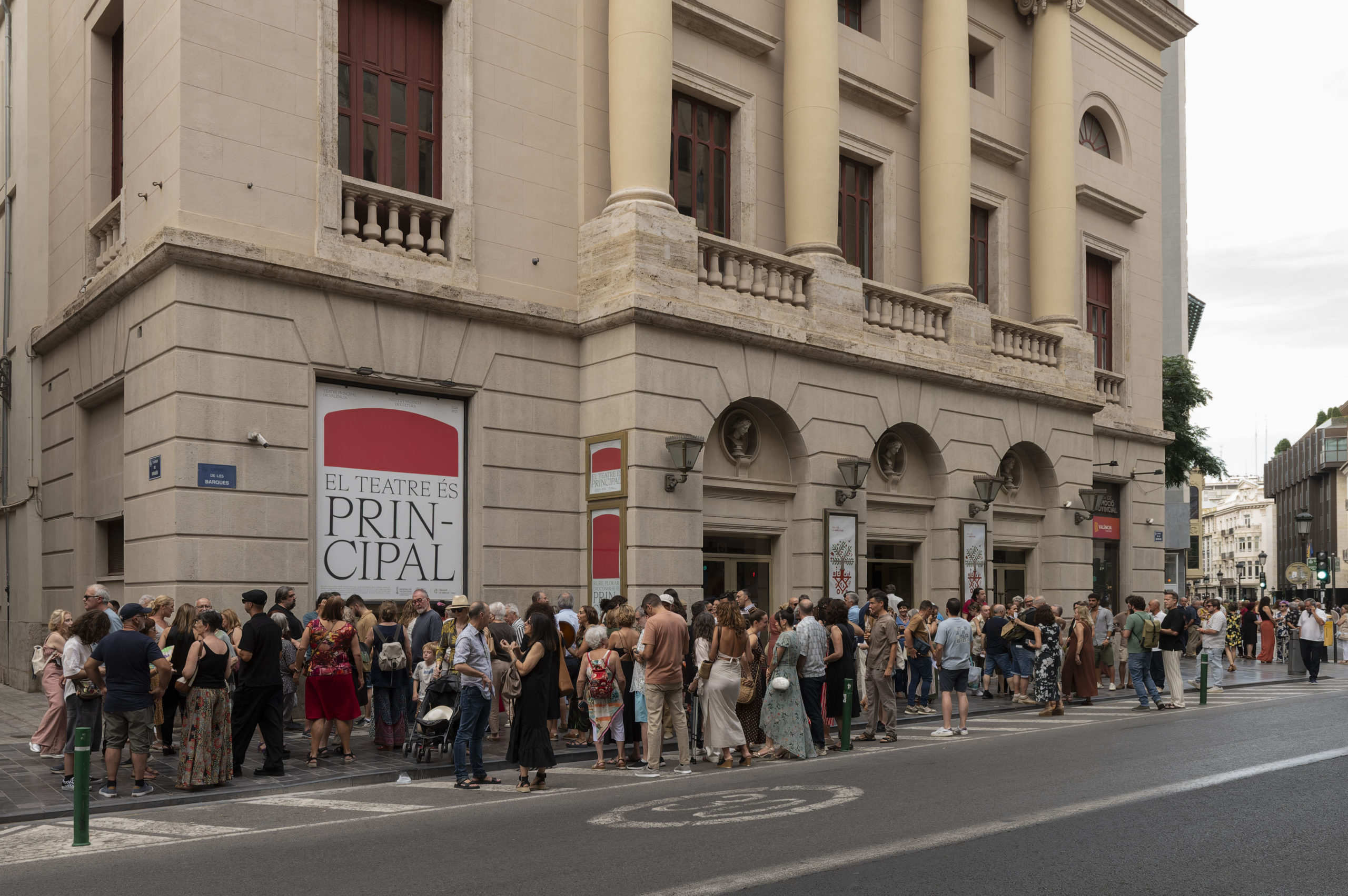 AVETID reclama una resposta institucional urgent davant l’impacte del tancament indefinit del Teatre Principal de València